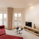Modern & Cozy Apartment, By The * 빌라노바데가이아