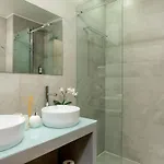 아파트 Modern & Cozy Apartment, By The
