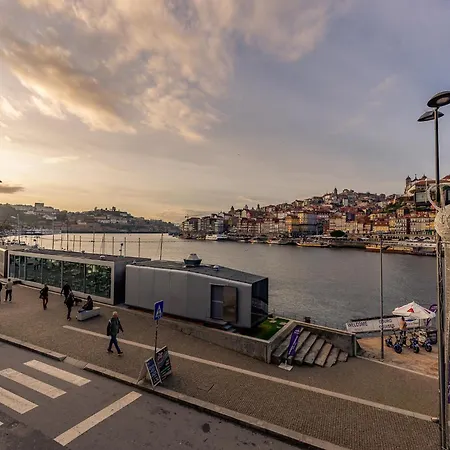 Modern & Cozy Apartment, By The 公寓 加亚新城