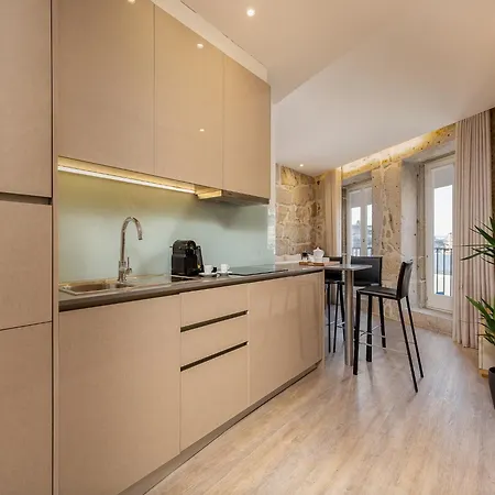 Modern & Cozy Apartment, By The Διαμέρισμα *