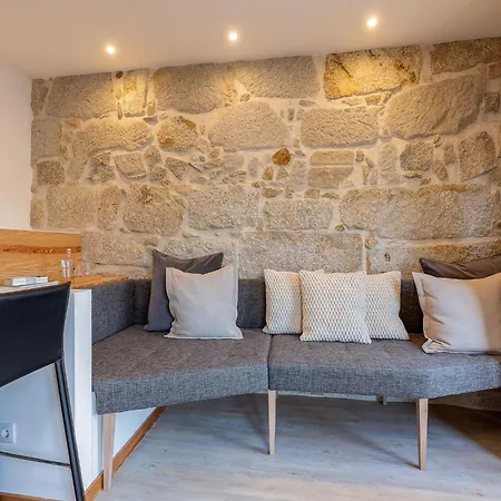 Modern & Cozy Apartment, By The Διαμέρισμα