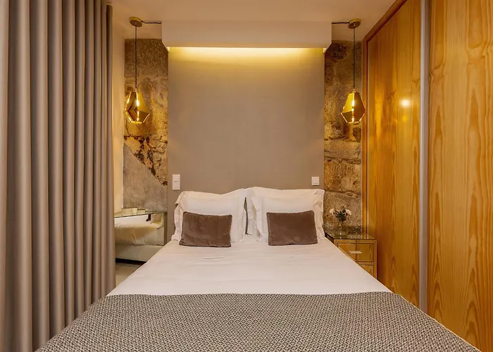 Modern & Cozy Apartment, By The דירה