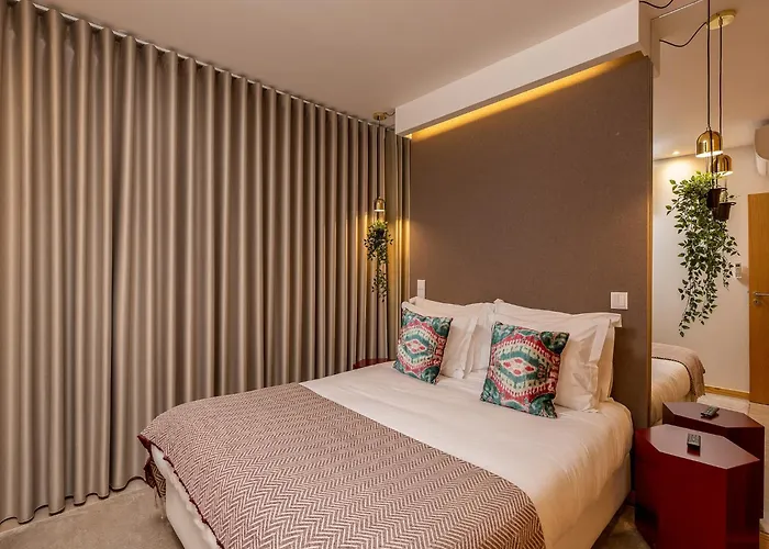 Modern & Cozy Apartment, By The דירה וילה נובה דה גאיה