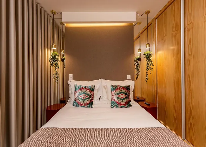 Modern & Cozy Apartment, By The דירה וילה נובה דה גאיה